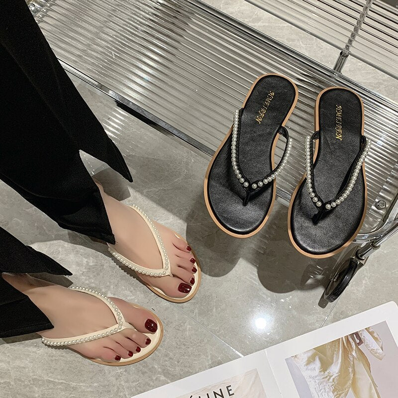 DELLA MAXIE Moderiktiga platta sandaler