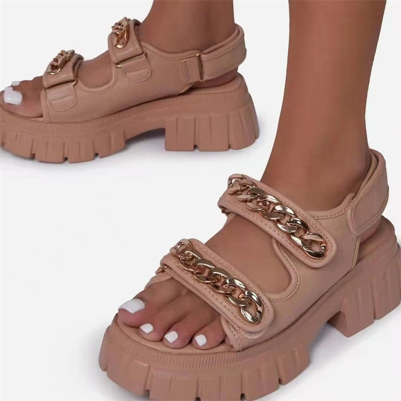 DELLA MAXIE sandaler med öppen tå och dubbel kedja
